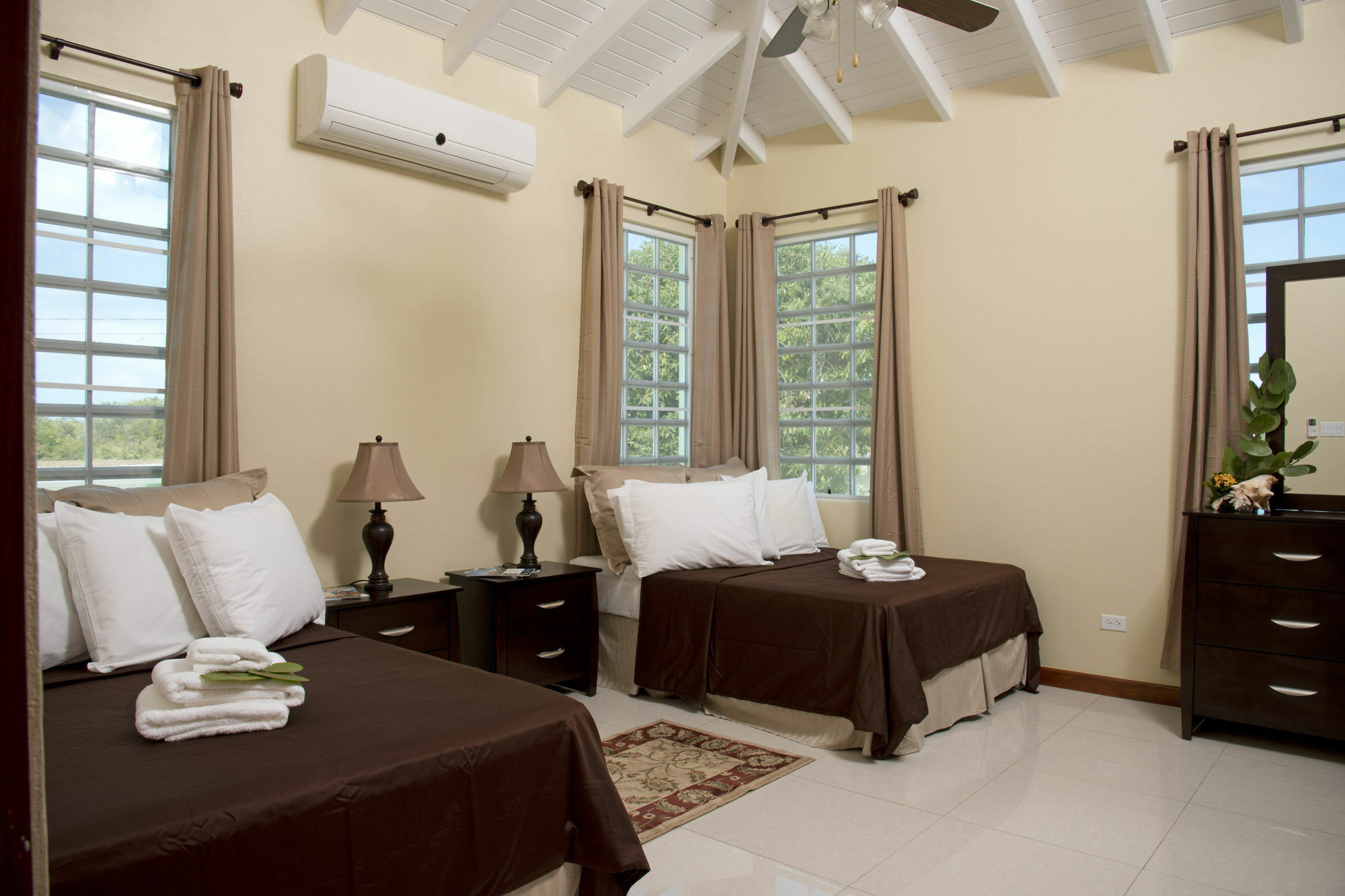 Sea Grape Villas The Settlement Bagian luar foto